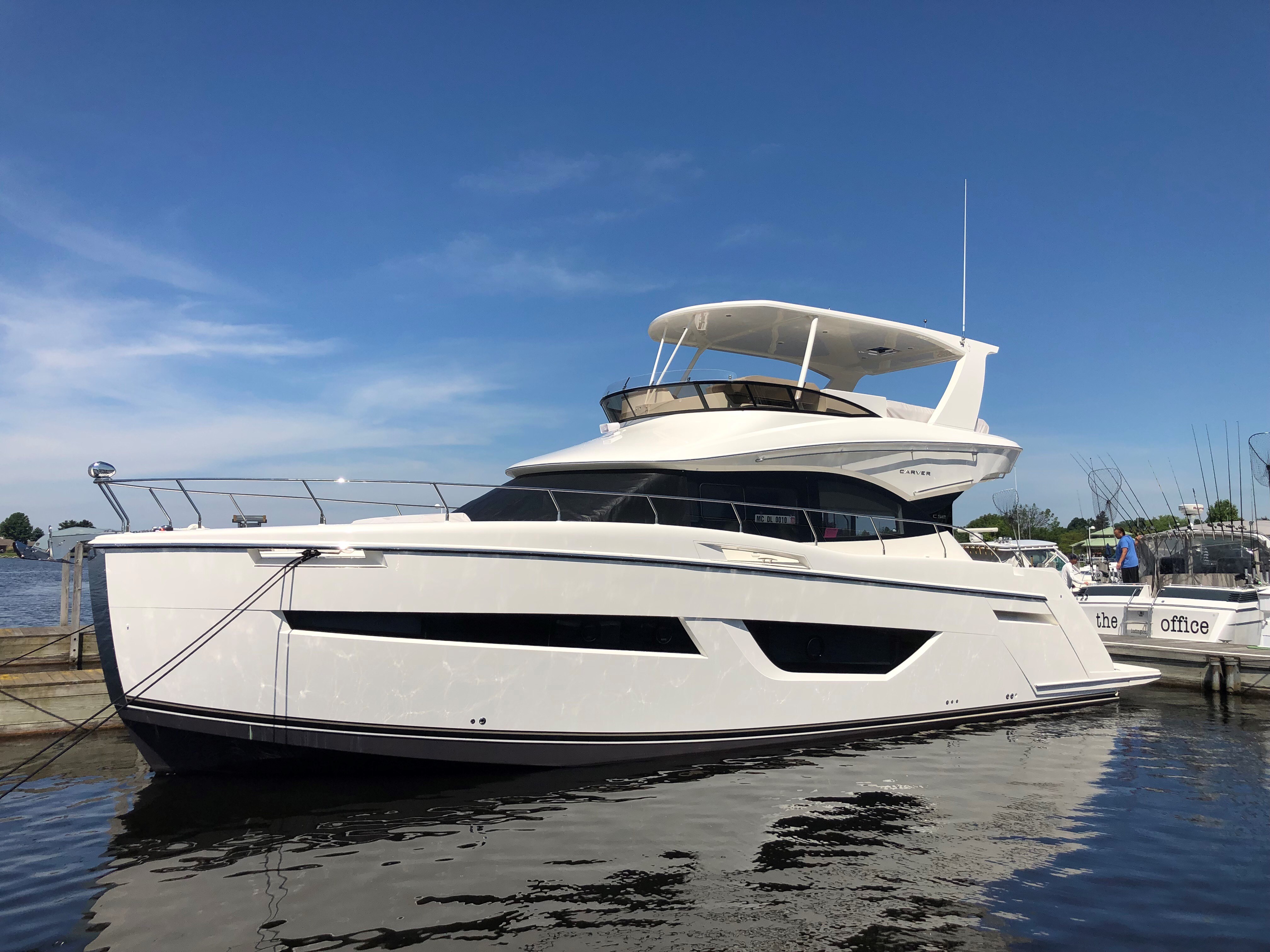 carver yachts c52