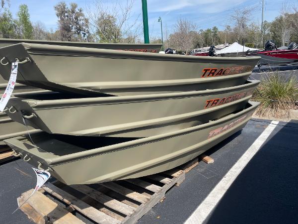 2024 Tracker Grizzly 1036 Jon