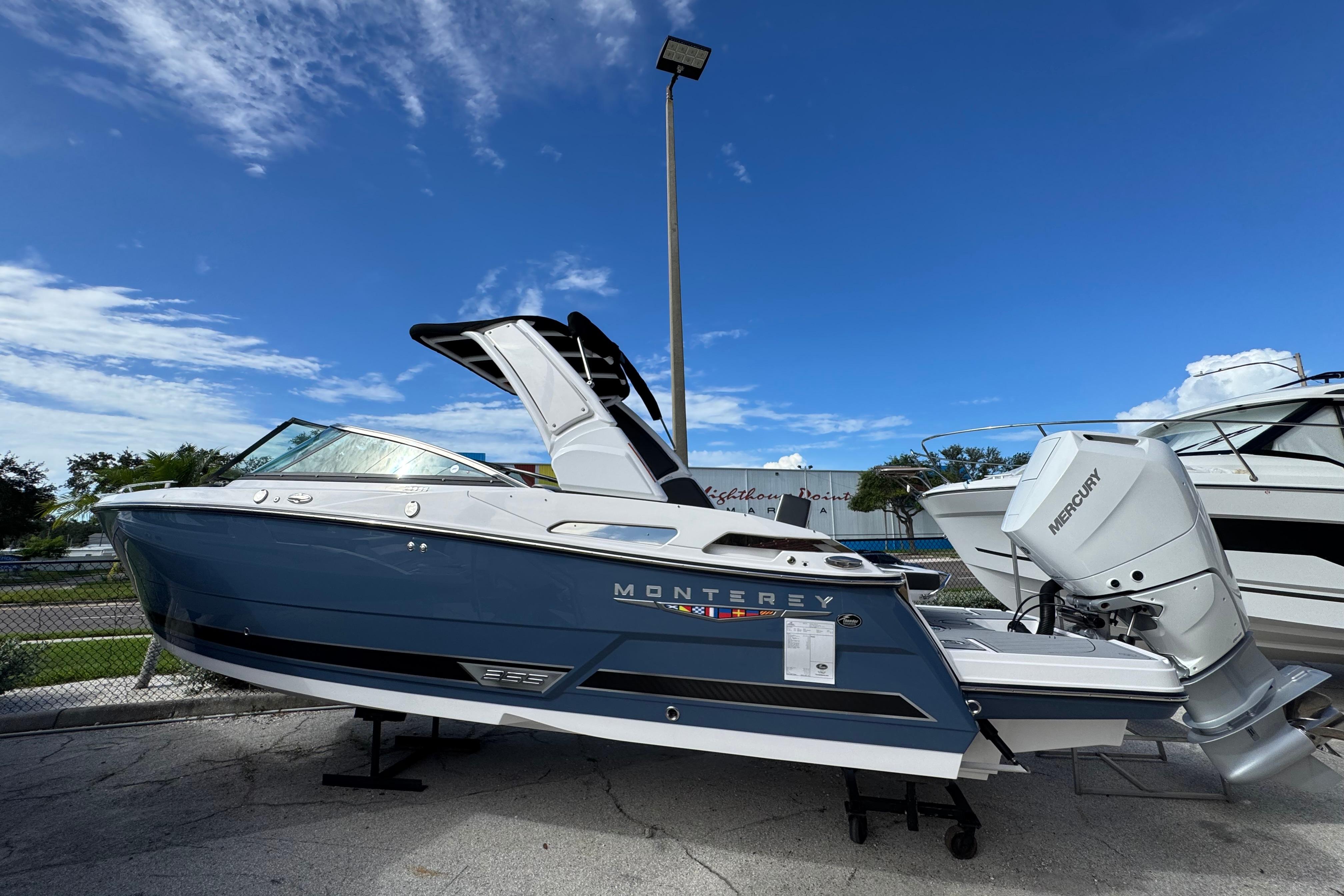 2025 Monterey M-255