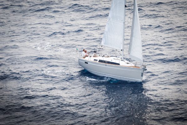 2013 Bavaria Cruiser 33