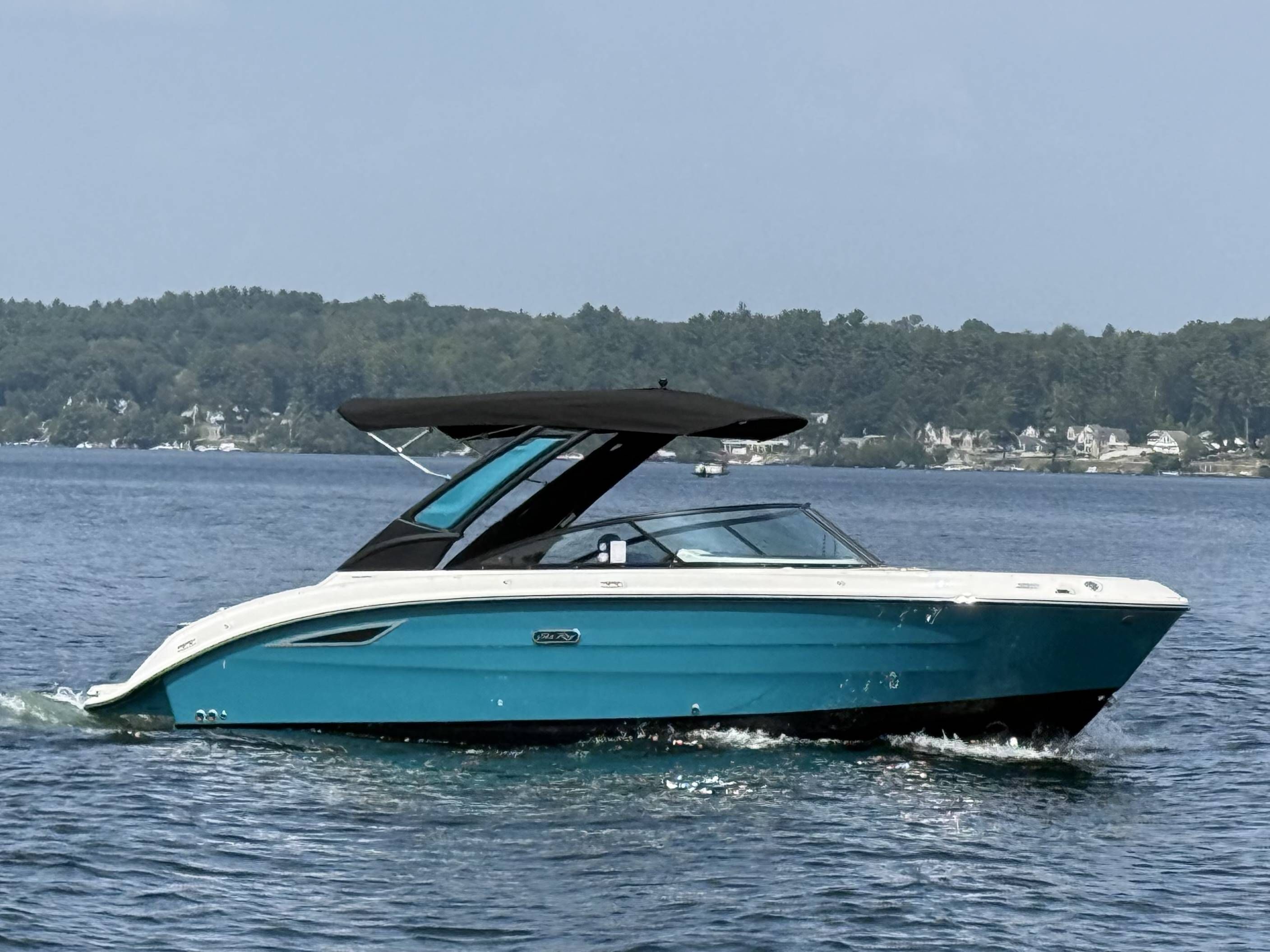 2026 Sea Ray 250SDX