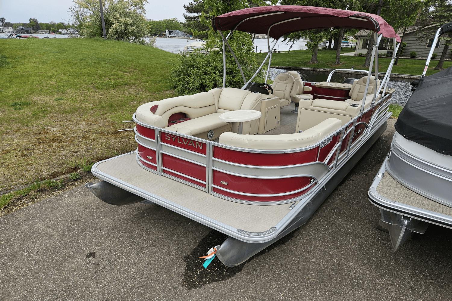 2018 Sylvan MIRAGE 8522ENT