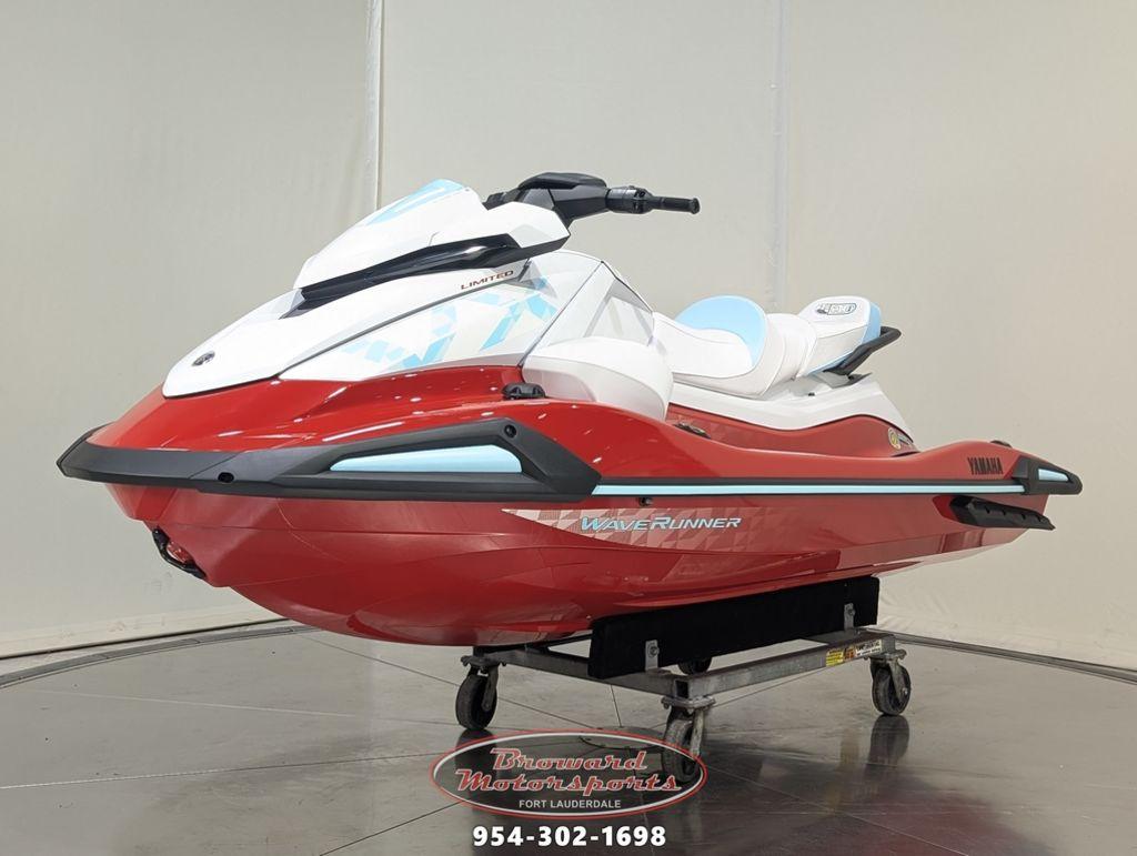 2025 Yamaha Boats VX® Limited