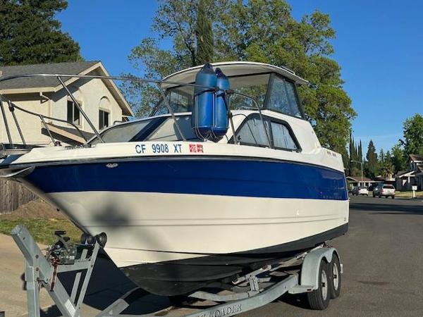2006 Bayliner 242 Classic