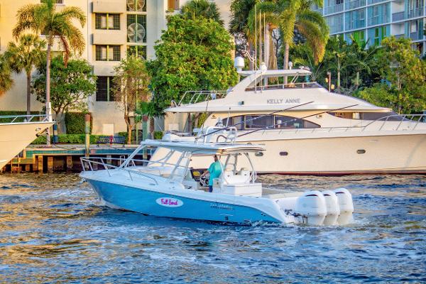 2017 Everglades 360 LXC