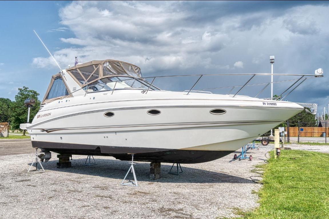 2002 Larson Cabrio 330