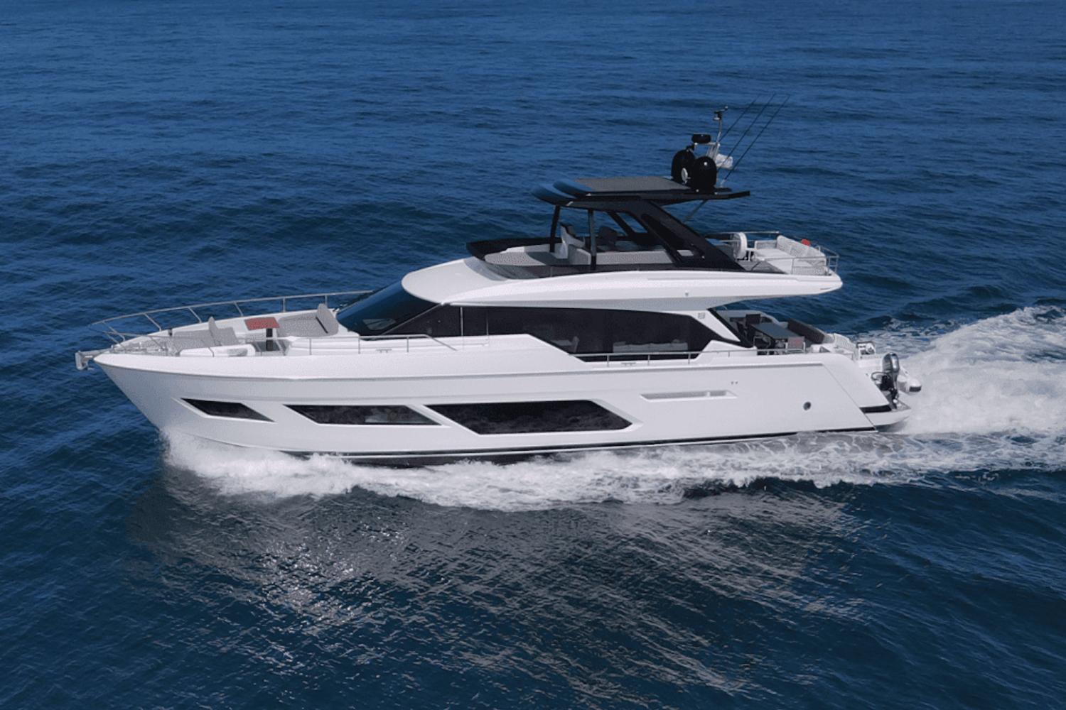 Ferretti Yachts 720