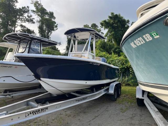 2018 Sea Hunt Ultra 211