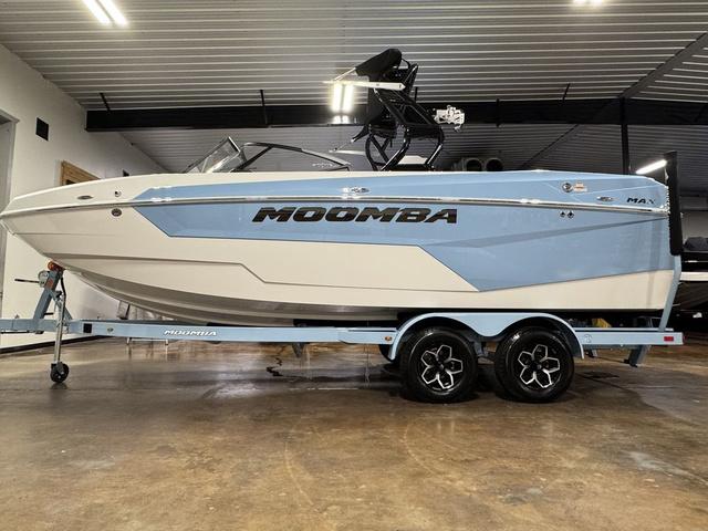 Moomba Max