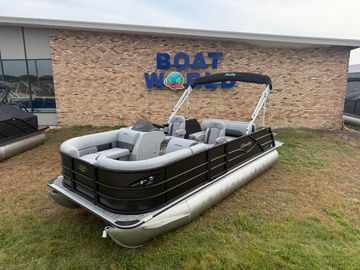 2026 Bentley Pontoons Legacy 200 Swingback Pontoon & Honda 4-Stroke EFI