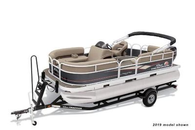 Sun Tracker Party Barge 18 DLX Boat