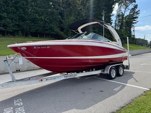 Regal 2300 Bowrider 2015 REGAL 2300 - Image 1