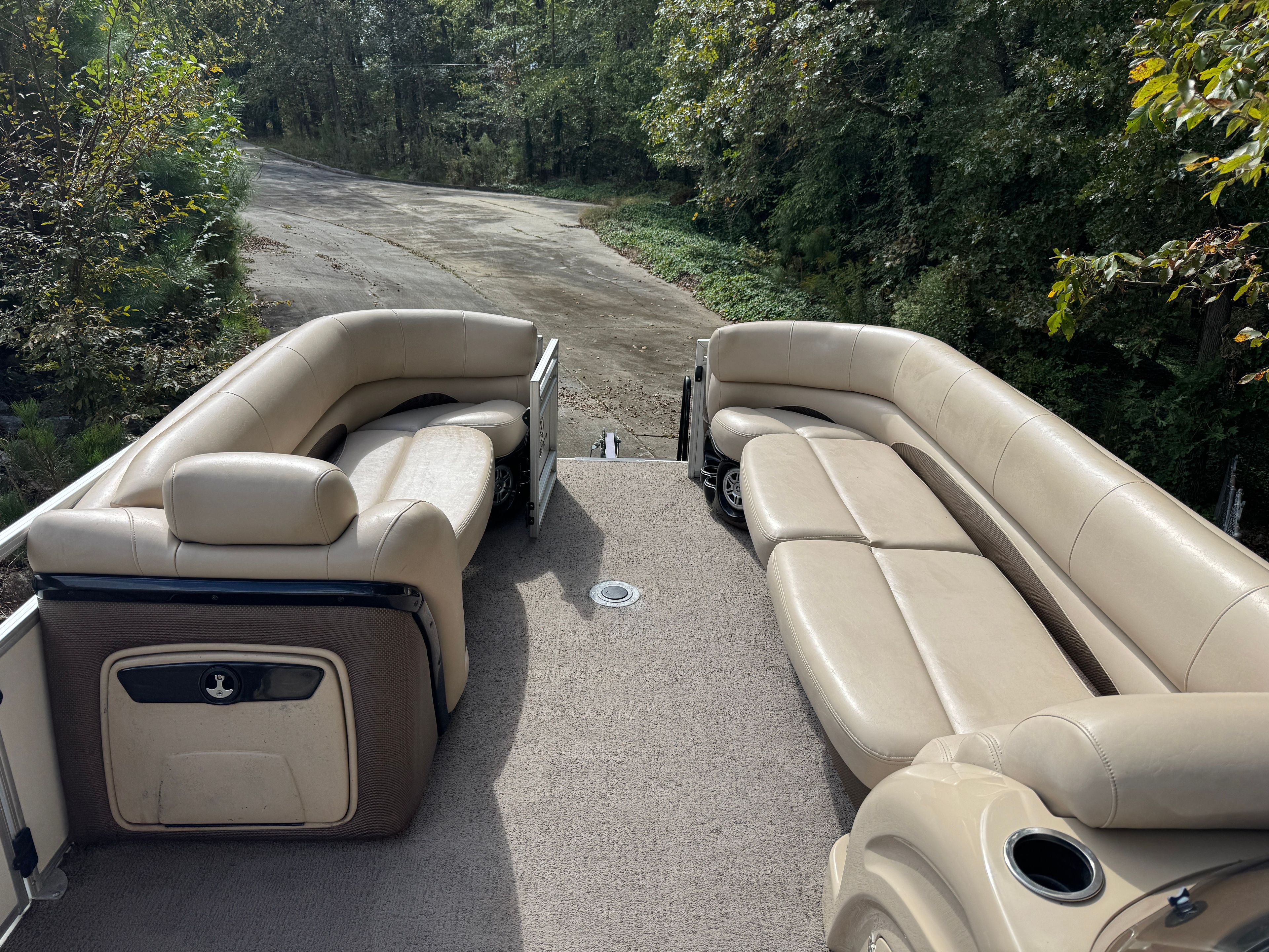 2015 Regency 220DL3
