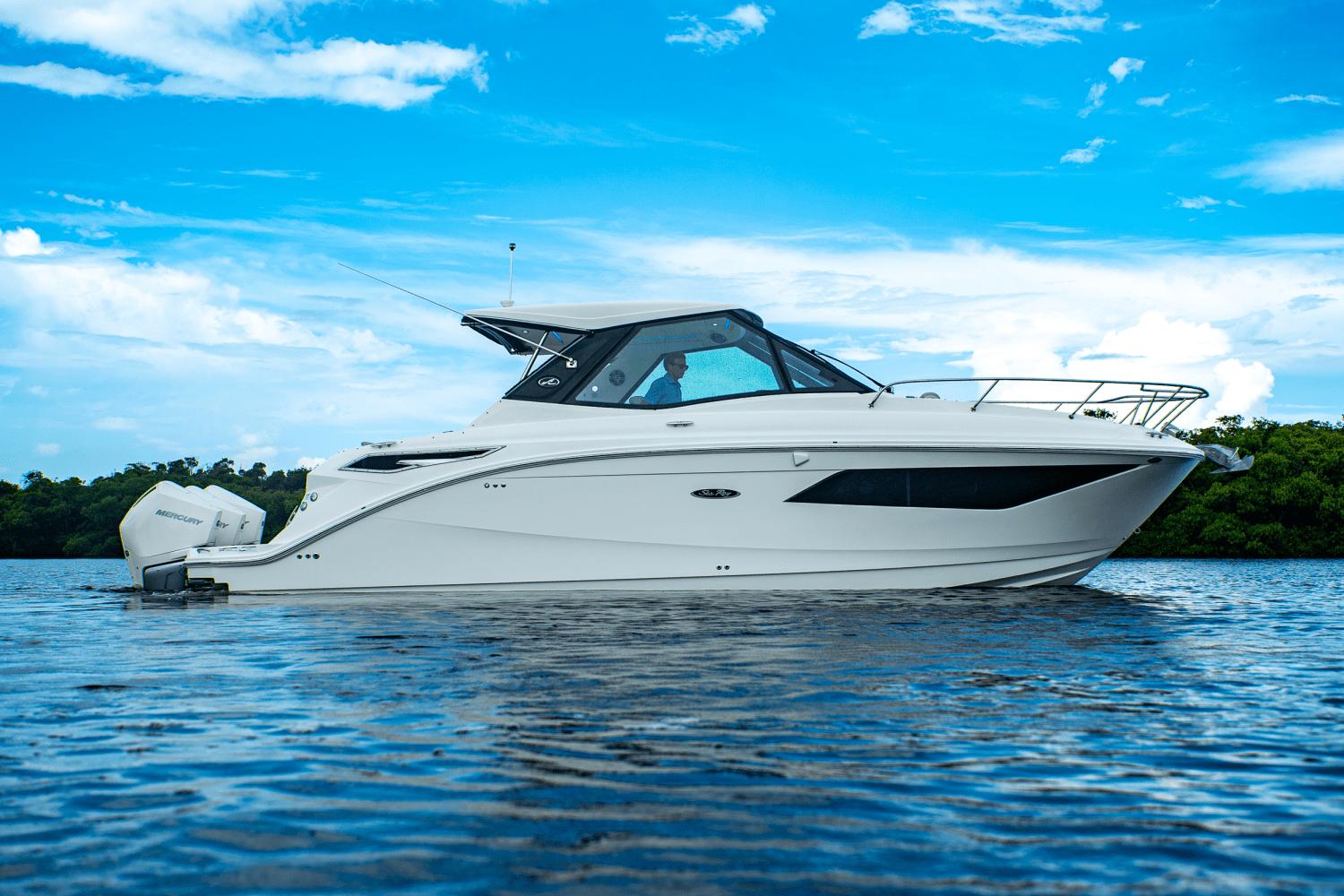 2021 Sea Ray 320 Sundancer Outboard, Palm Beach Gardens Florida - boats.com