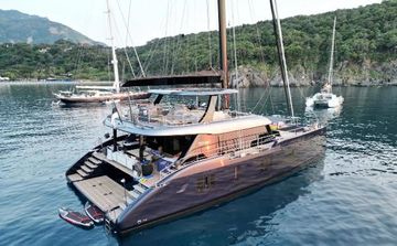 2022 Sunreef 70 Sailing