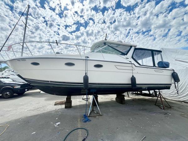 1992 Tiara Yachts 33000 Open
