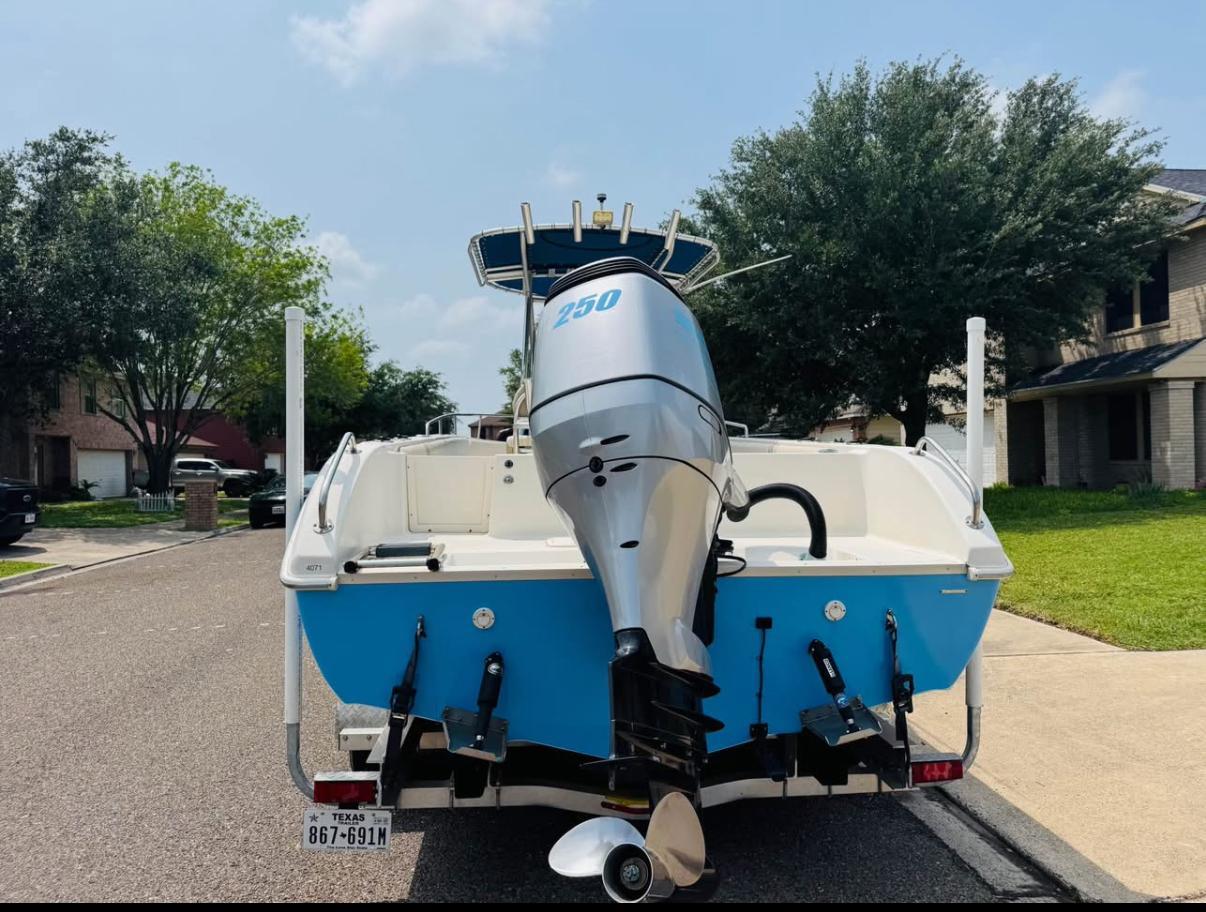 2014 Sea Chaser 2400
