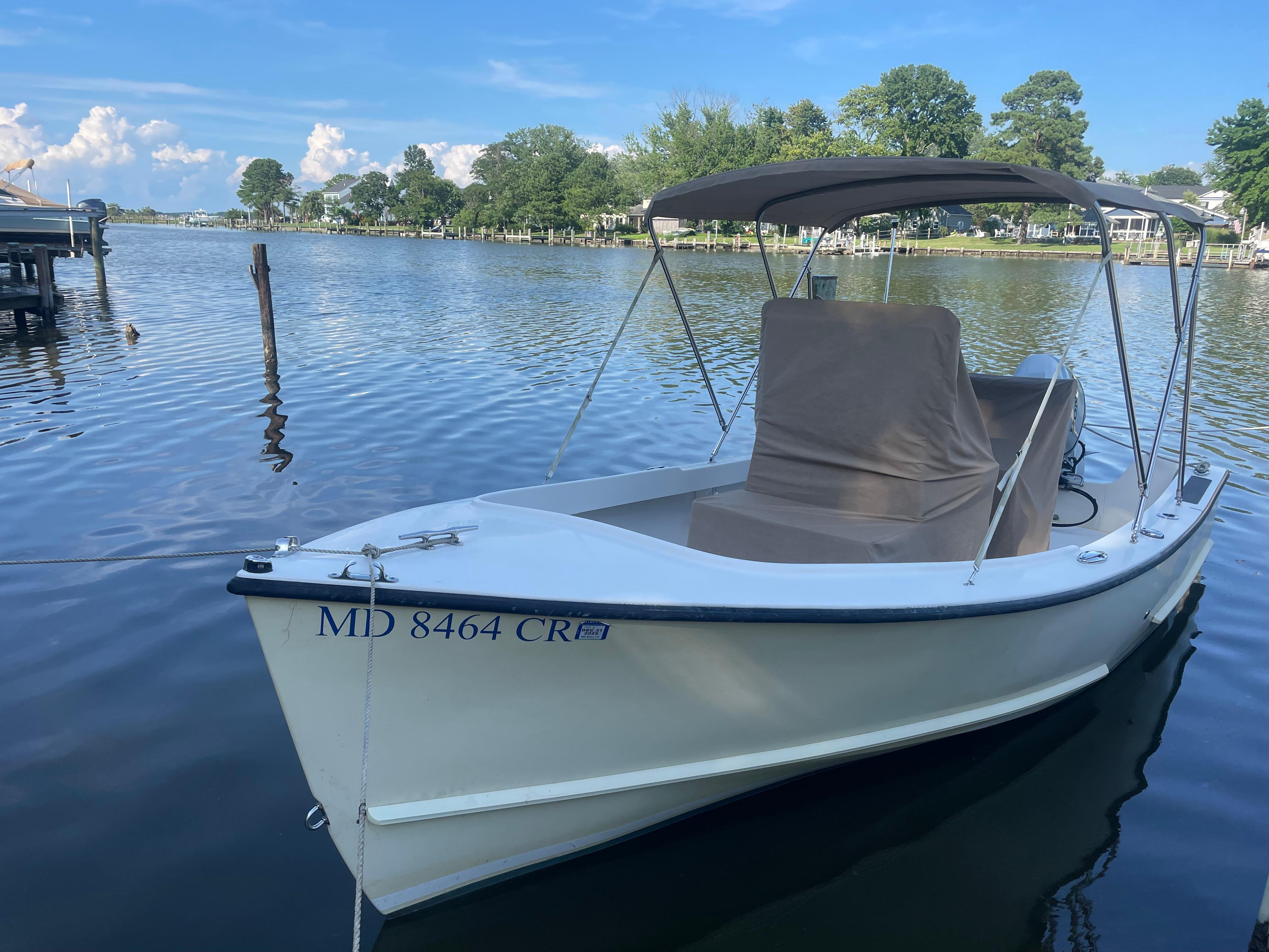 Seaway 18 Sportsman Port Bow