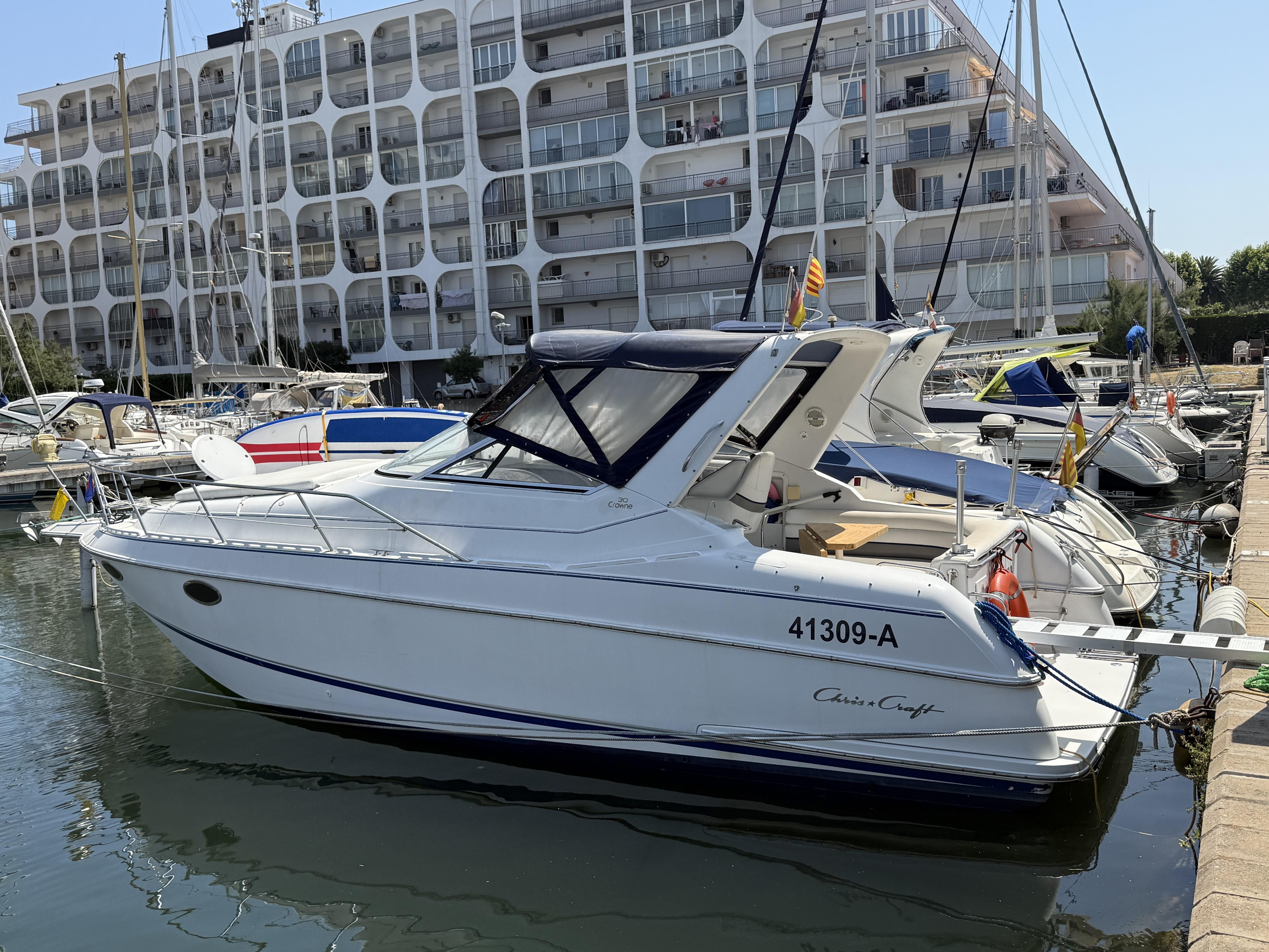 Chris-Craft 30 Crowne
