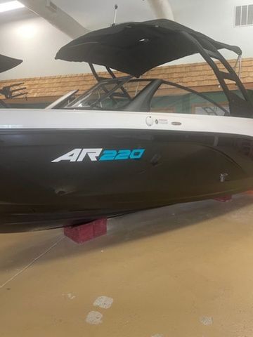 2025 Yamaha Boats AR220