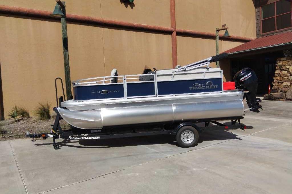 2026 Sun Tracker Bass Buggy 16 XL Select