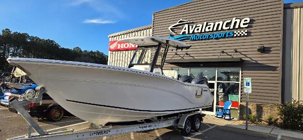 2025 Sea Fox 268 Commander