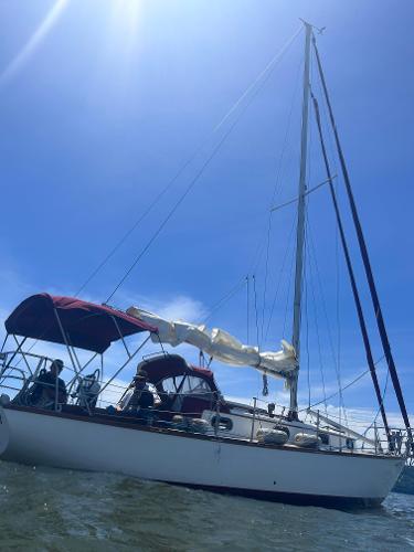 1983 Cape Dory 30