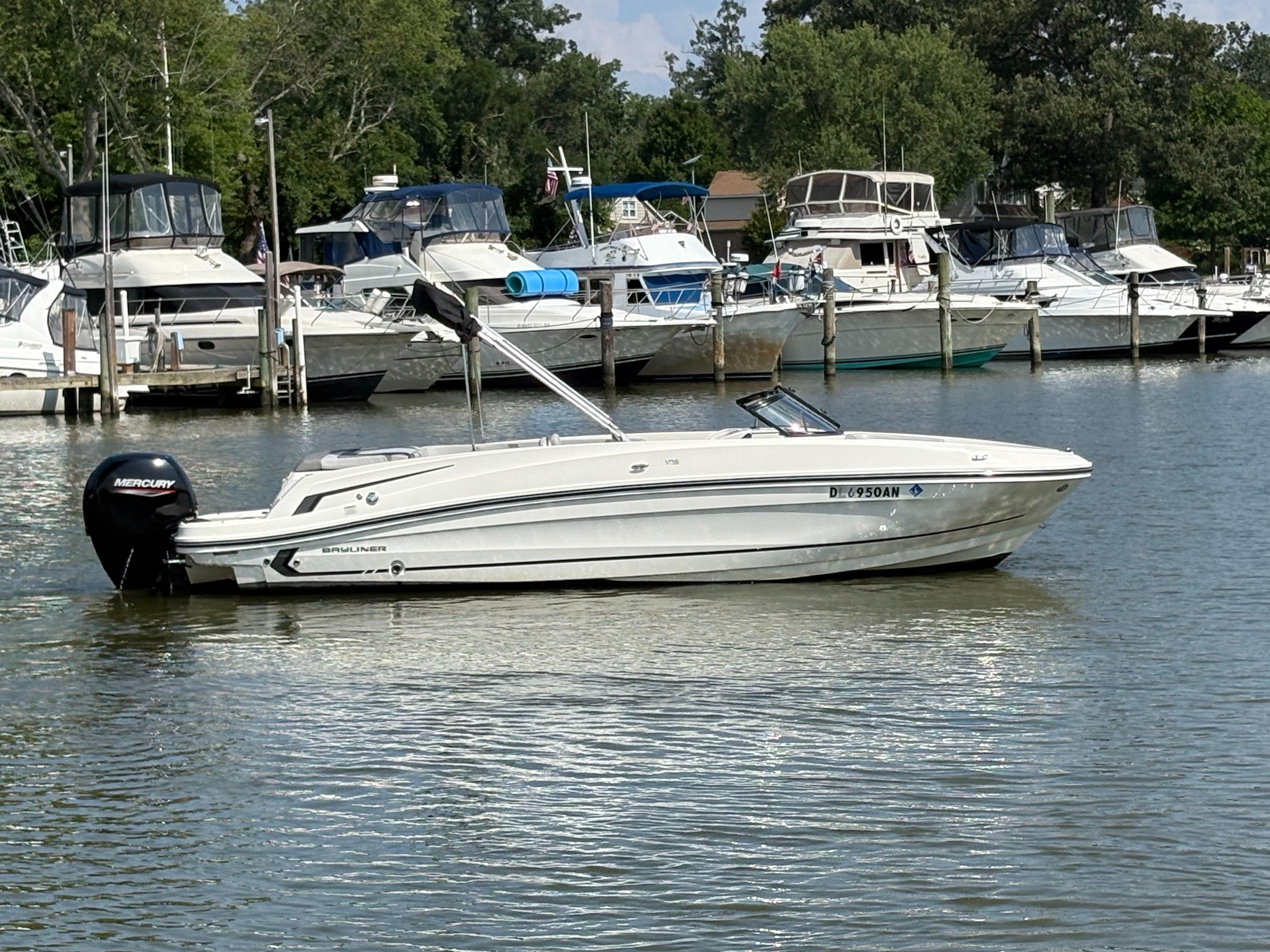 2022 Bayliner VR6 Bowrider OB