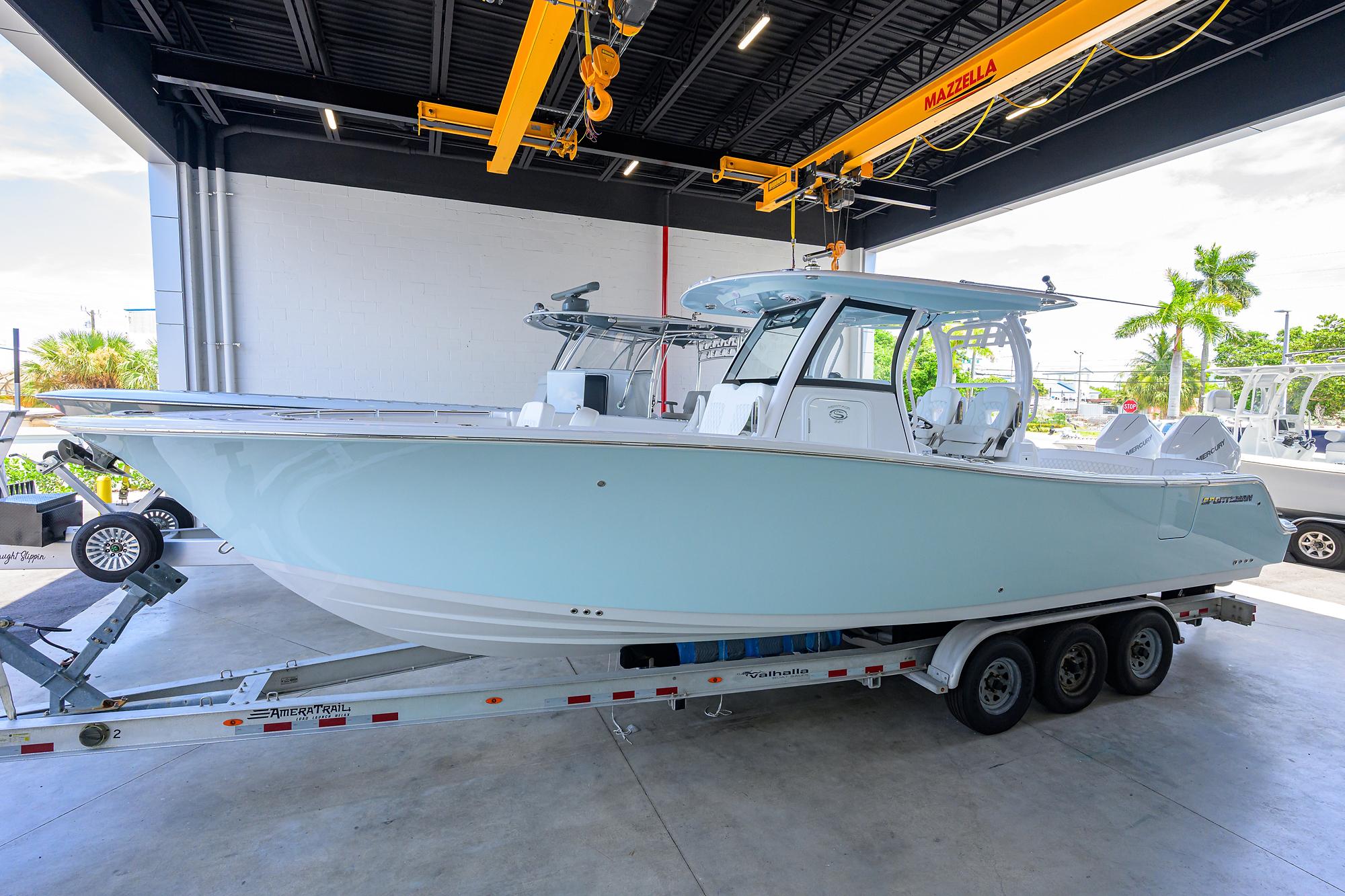 2026 Sportsman Heritage 321 Center Console