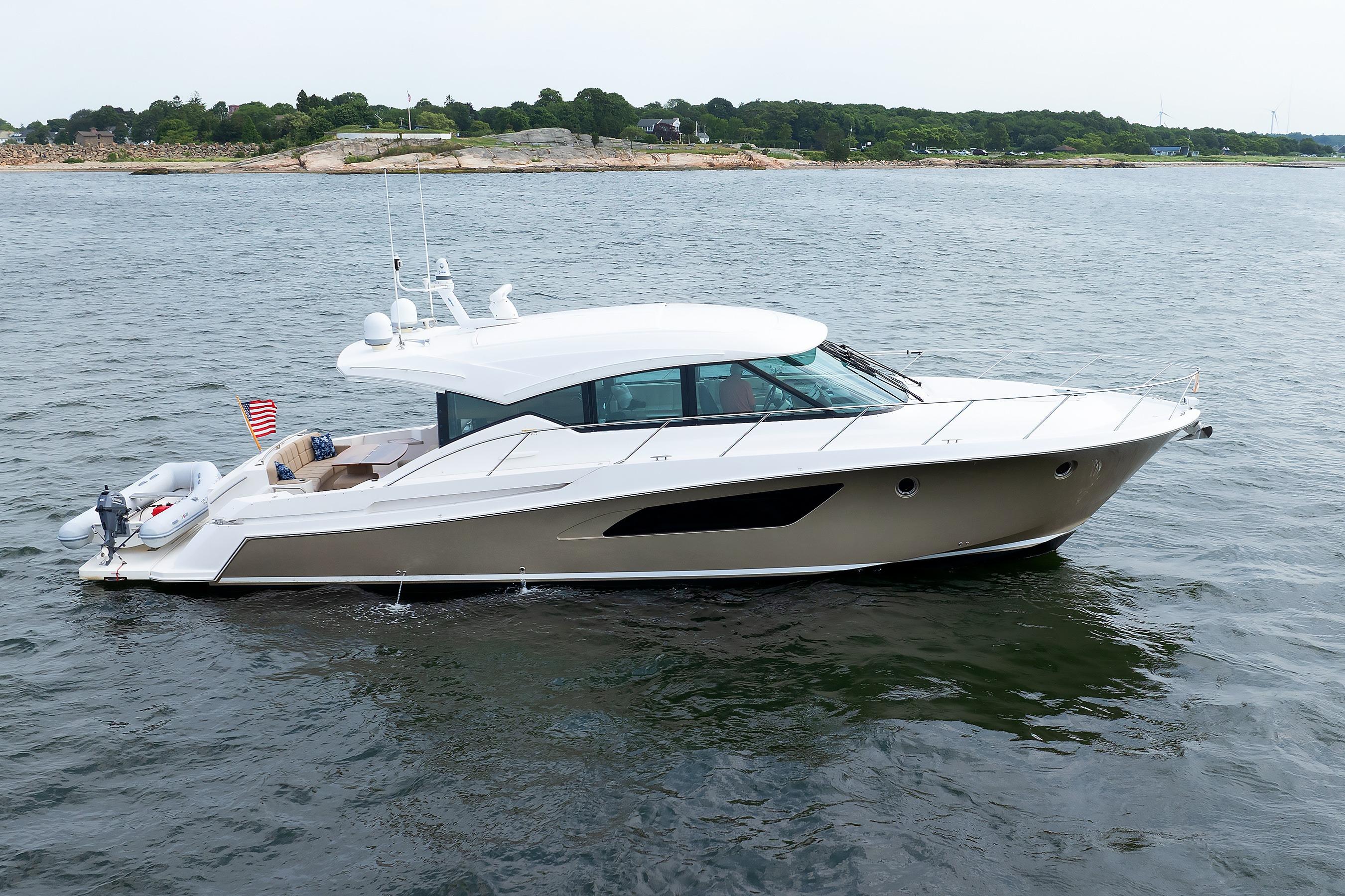 2014 Tiara Yachts 5000 Express