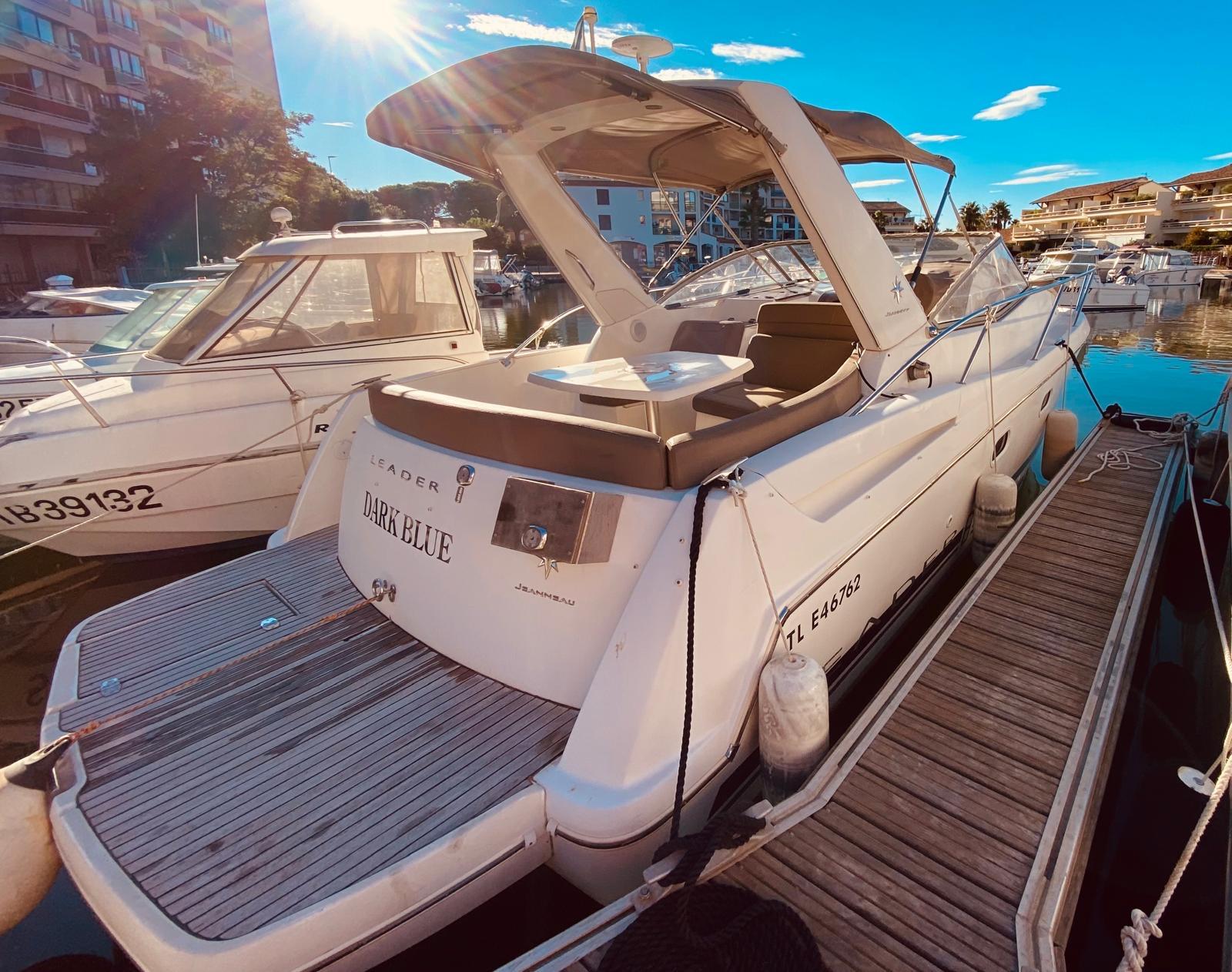 Jeanneau Leader 8 2011 Jeanneau Leader 8 yacht docked in a sunny marina.