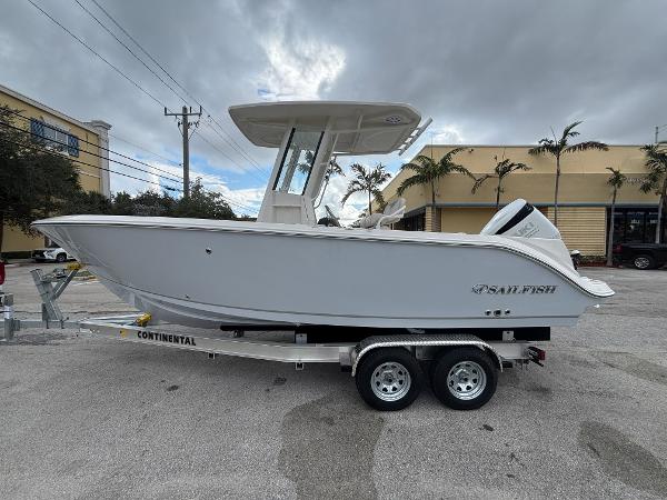 2025 Sailfish 232 CC