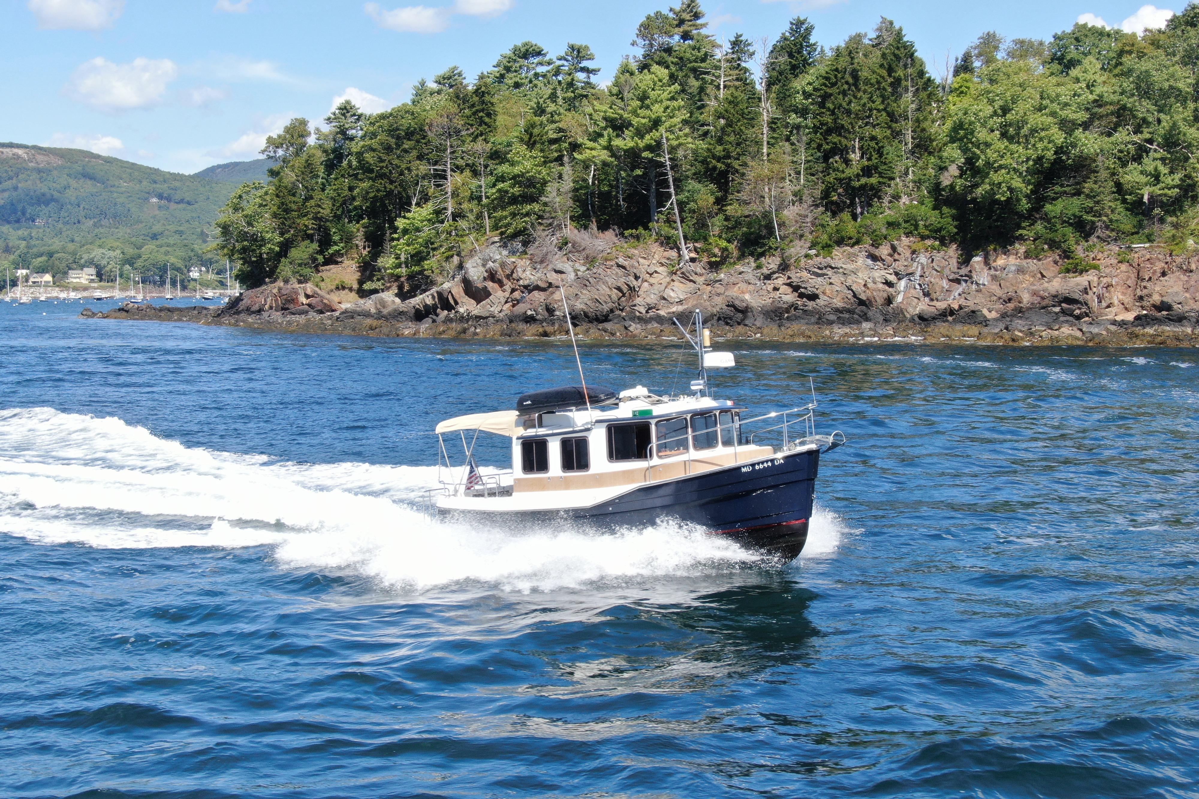 2012 Ranger Tugs R-27