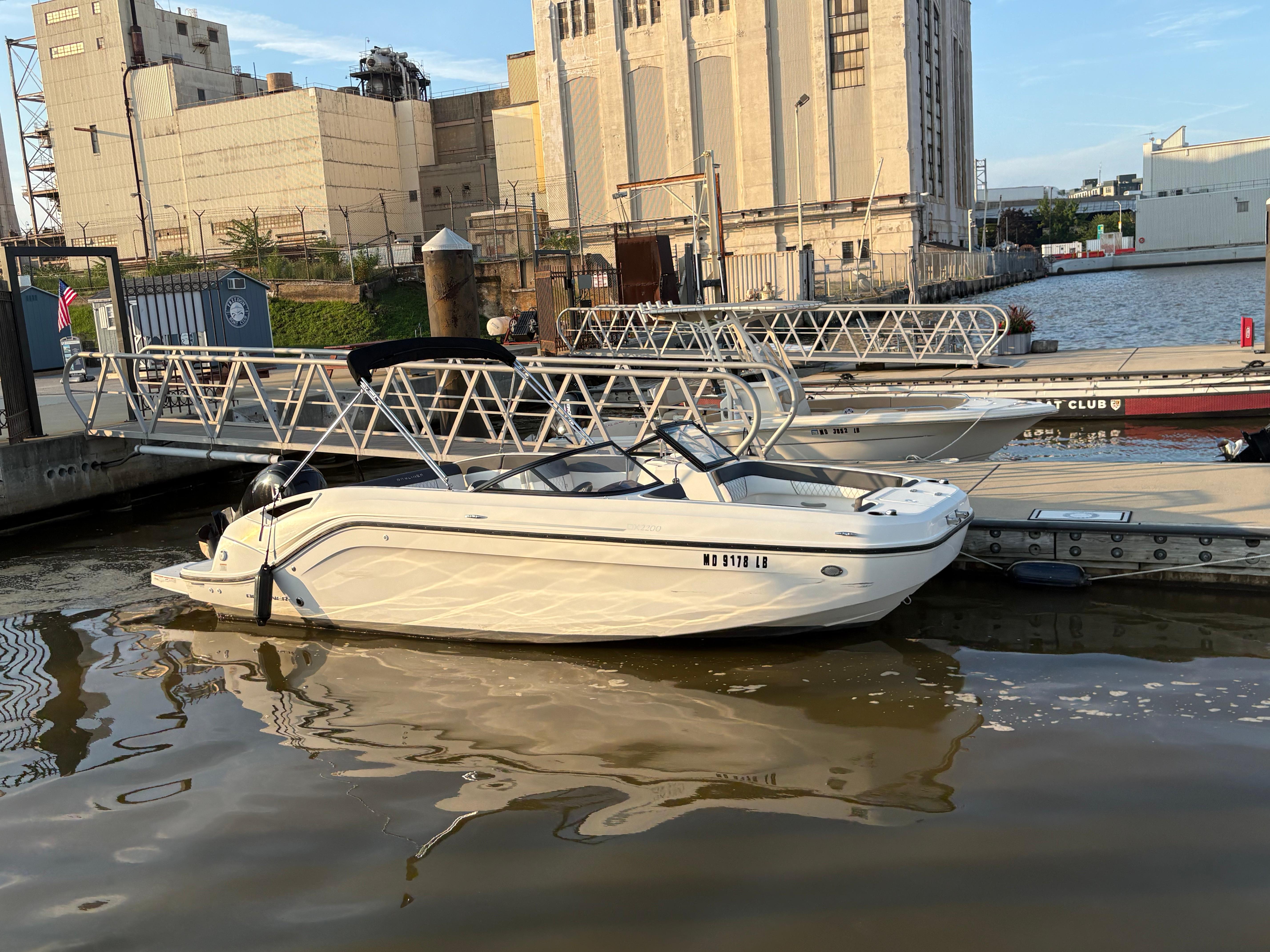 2022 Bayliner DX 2200