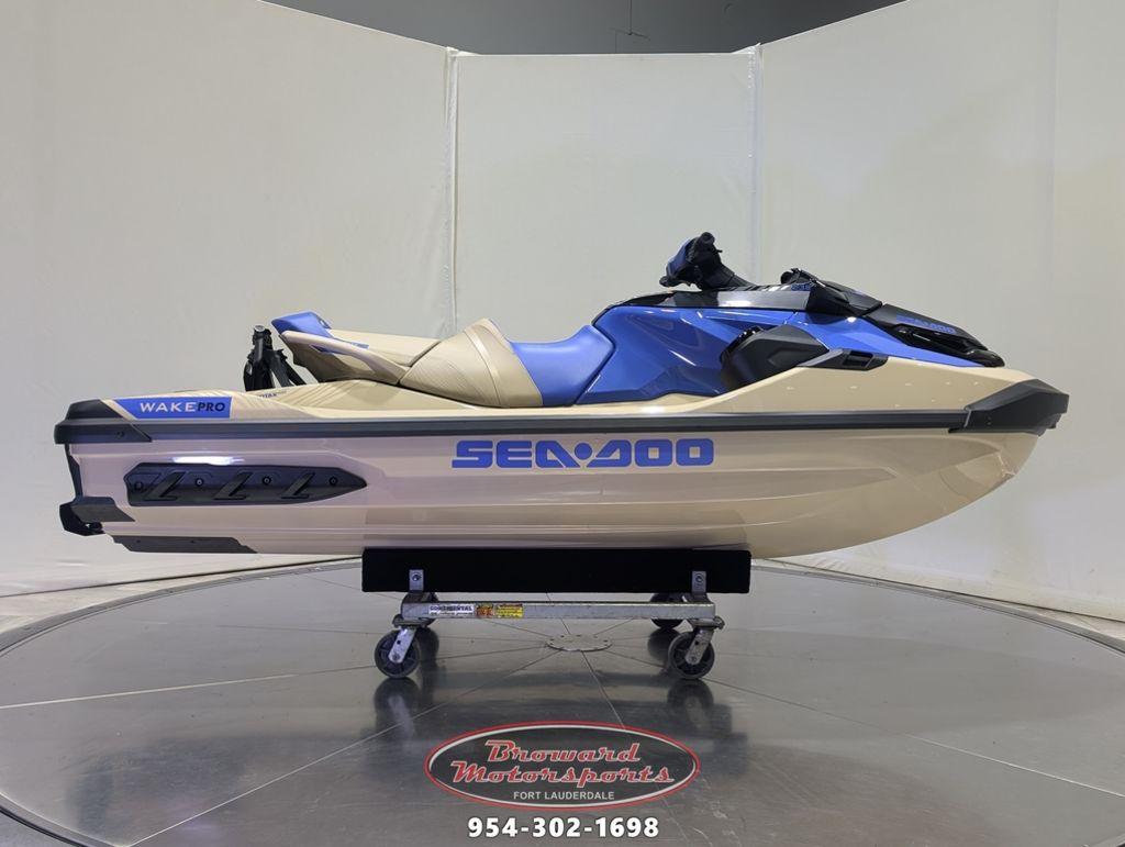 2025 Sea-Doo WAKE™ PRO 230