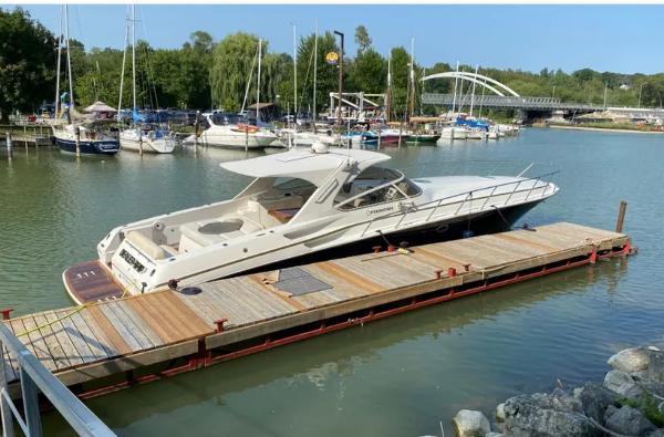2004 Fountain 48 Express Cruiser
