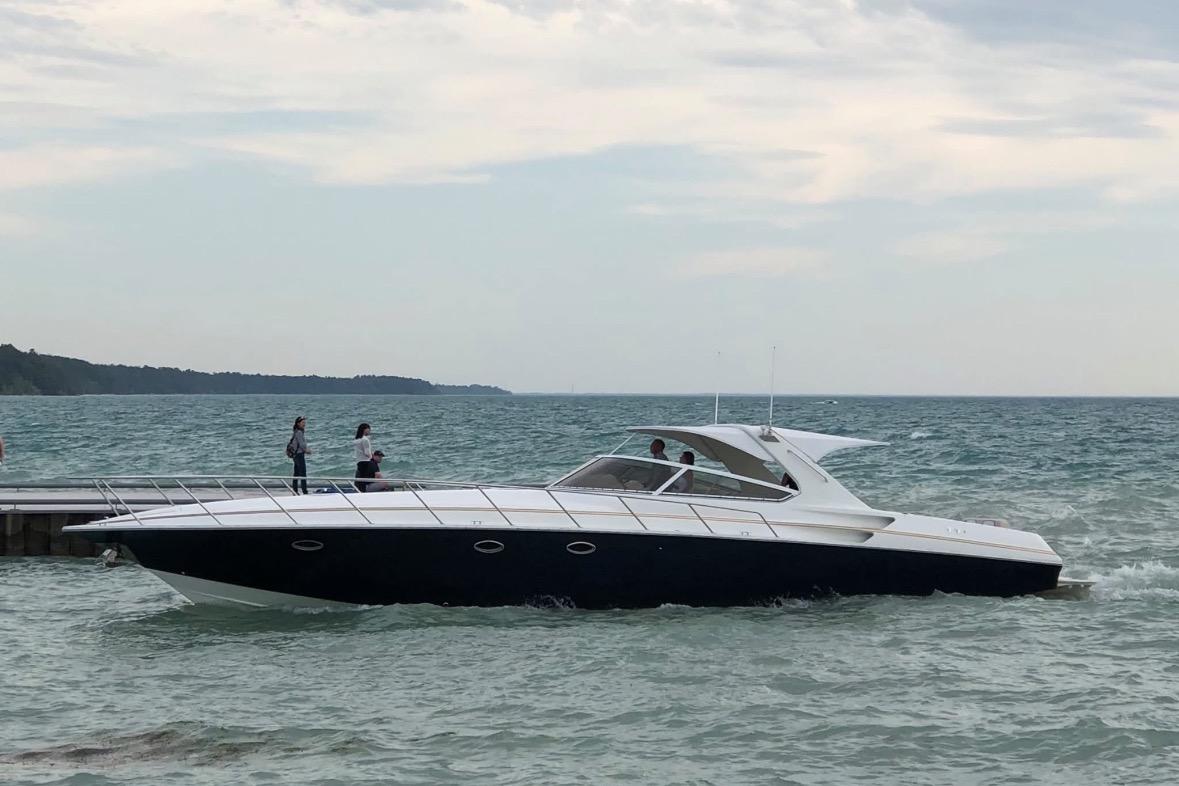 2004 Fountain 48 Express Crusier