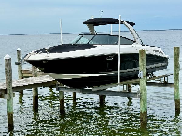 2010 Sea Ray 300 SLX