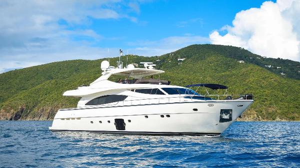 2006 Ferretti Yachts 881