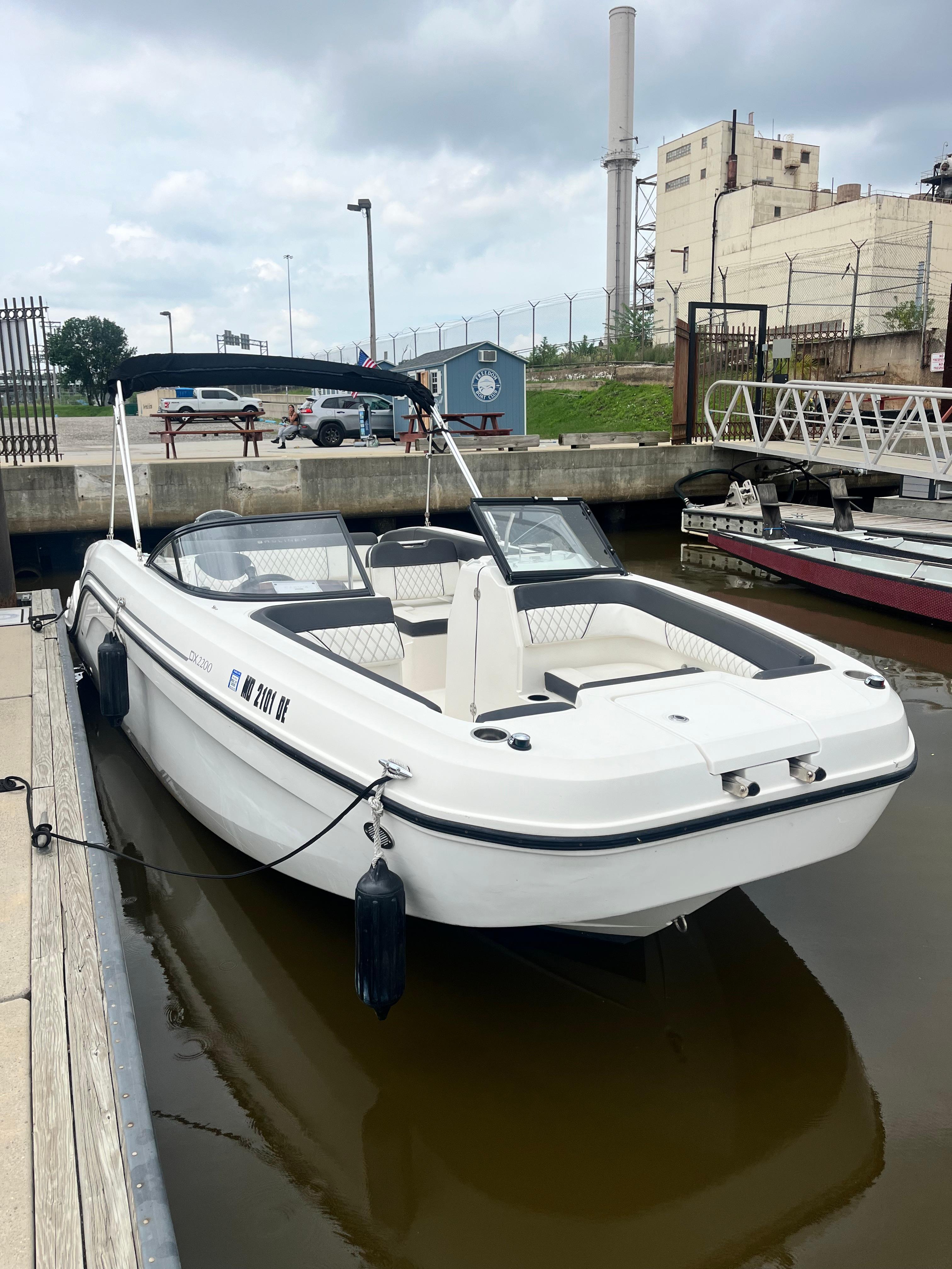 2022 Bayliner DX 2200