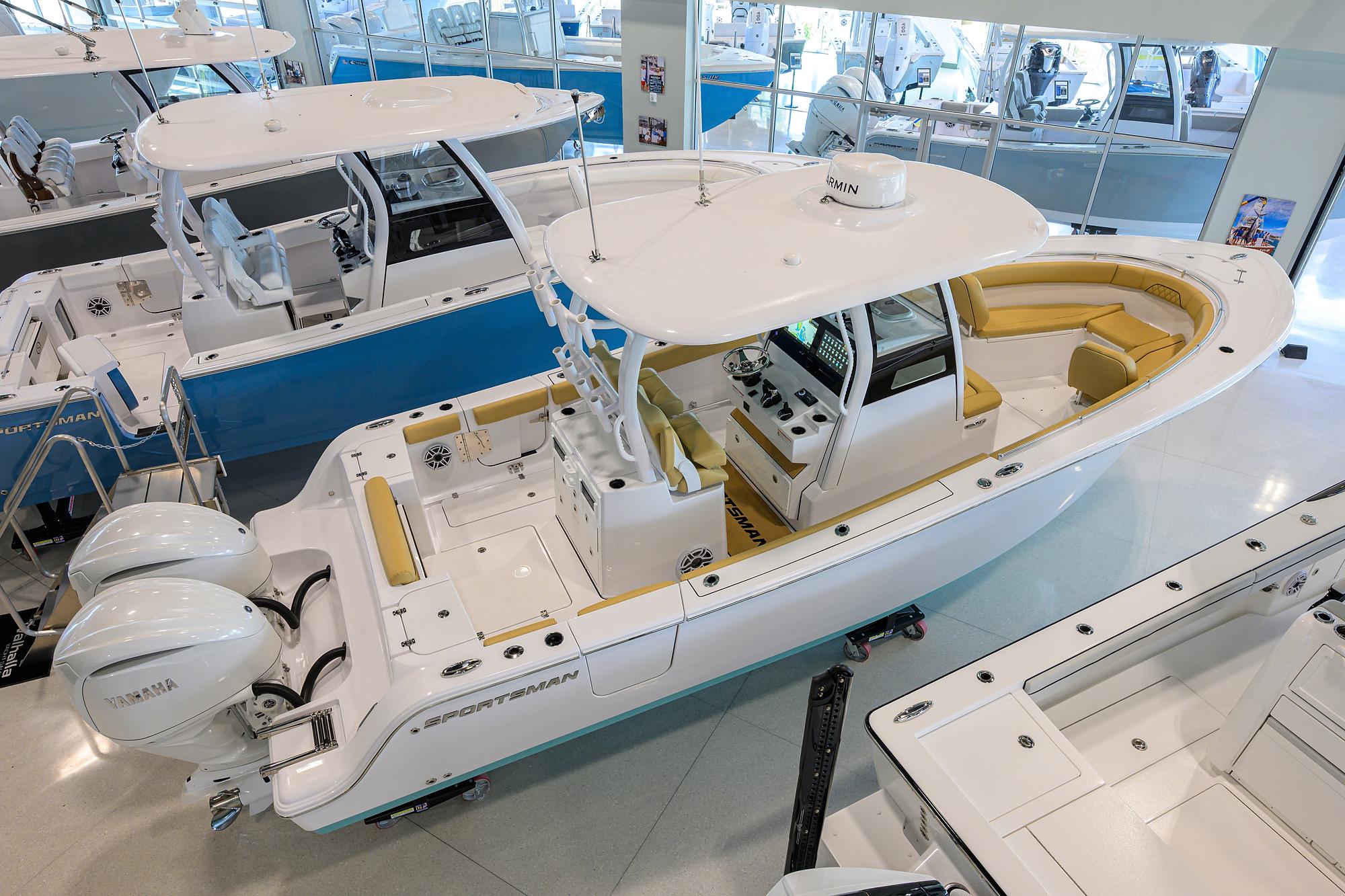 2025 Sportsman Open 282 Center Console