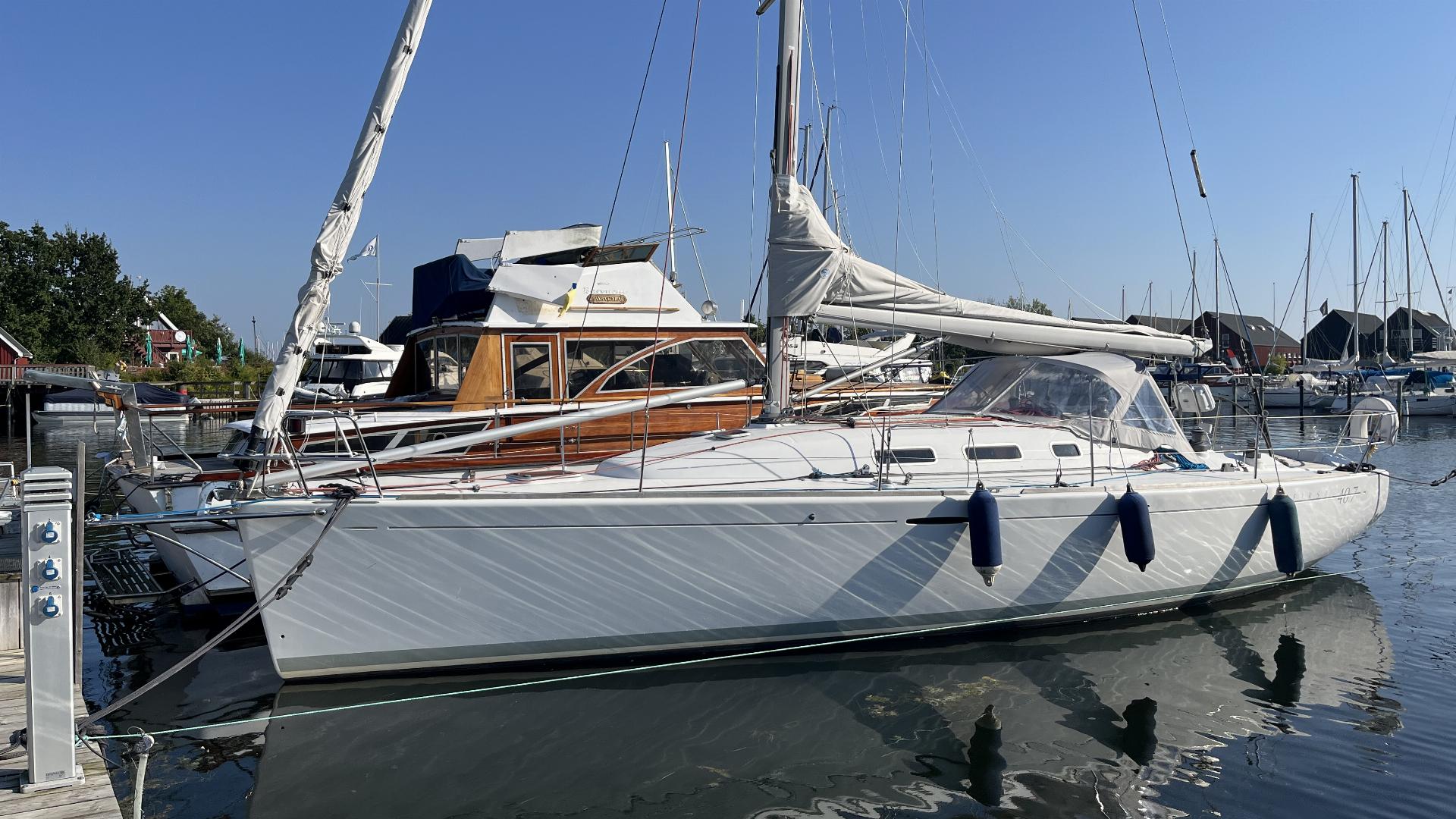 2002 Beneteau First 40.7 - 3 Cabin