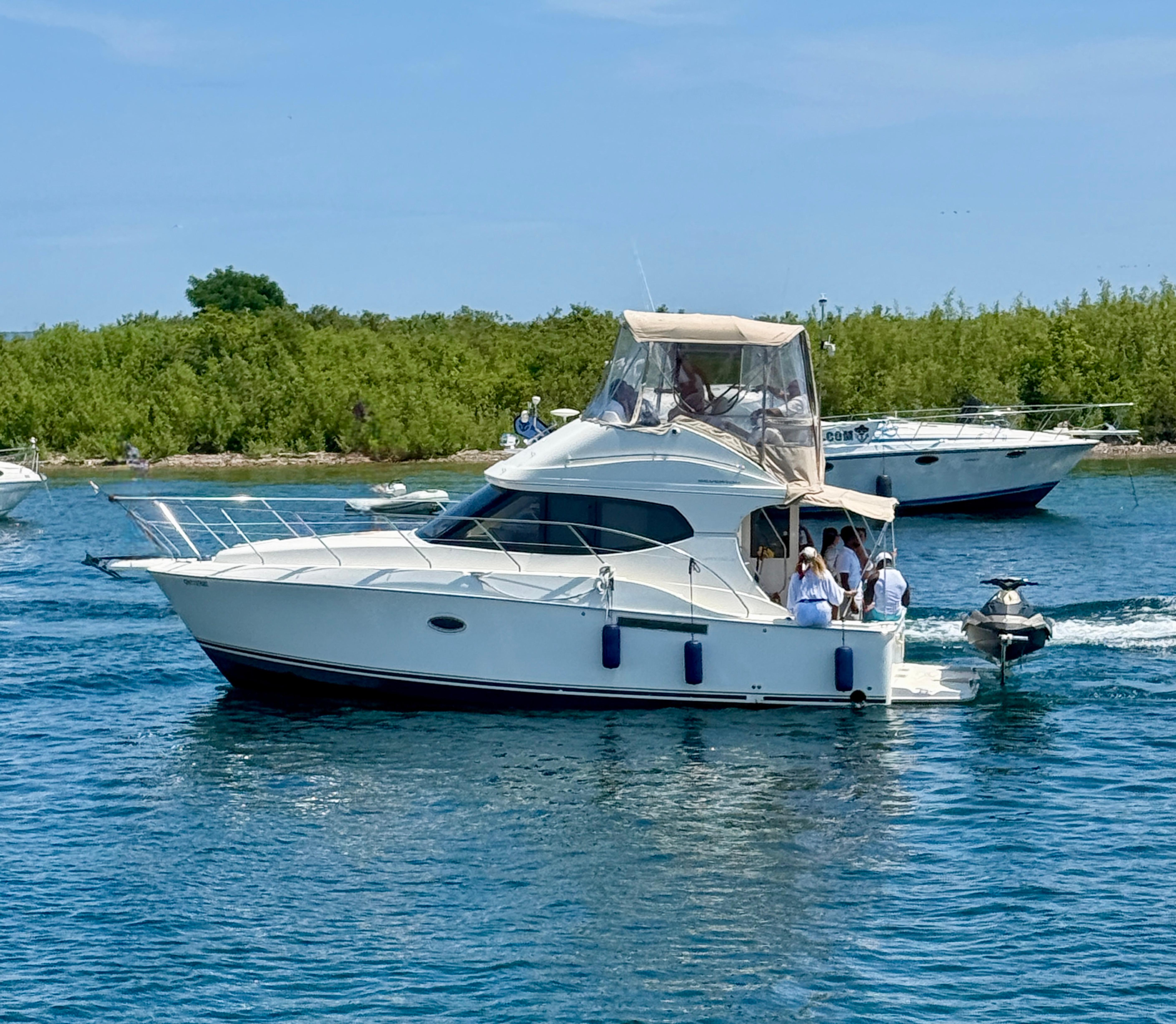 2008 Silverton 33 Convertible