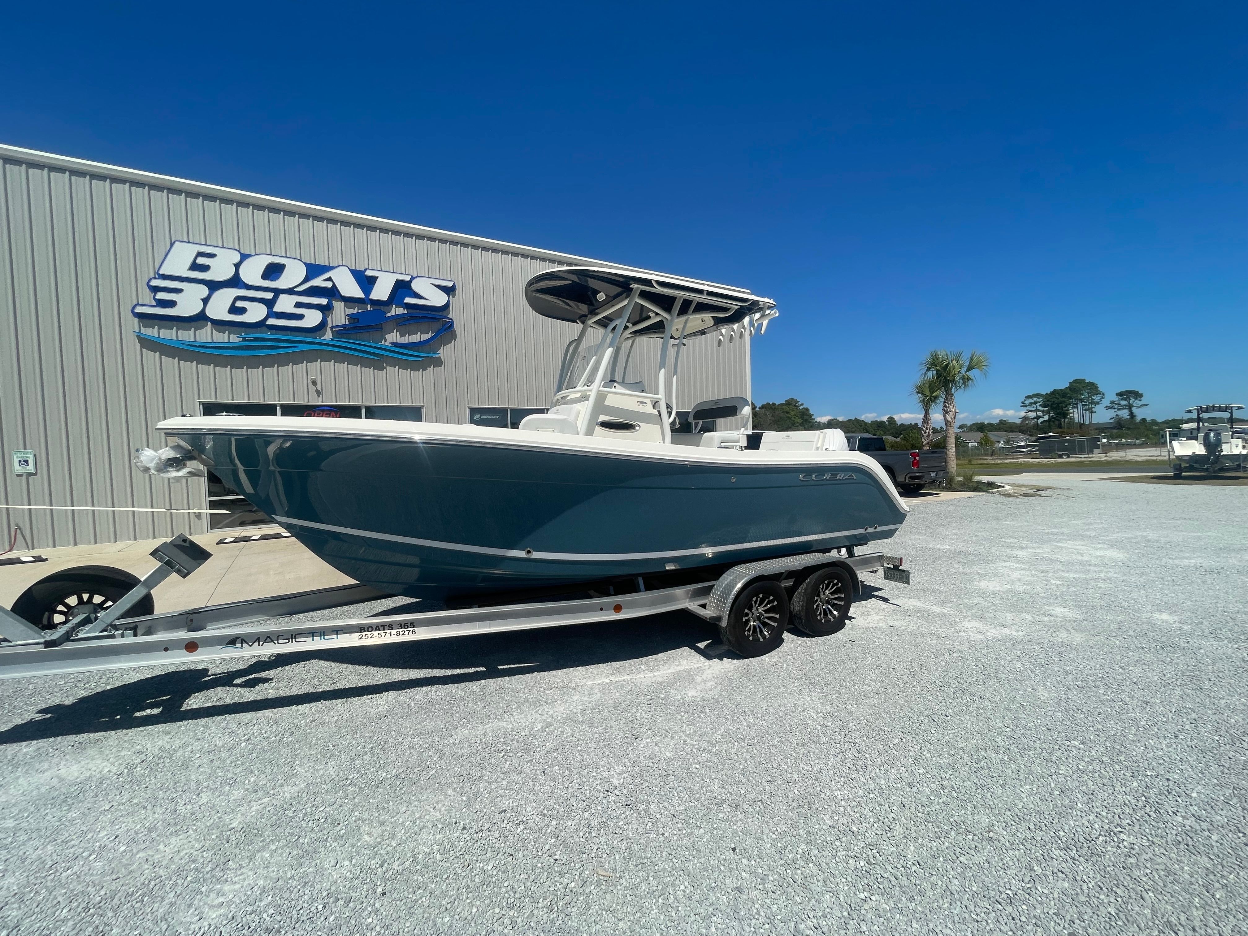 2025 Cobia 220 Center Console