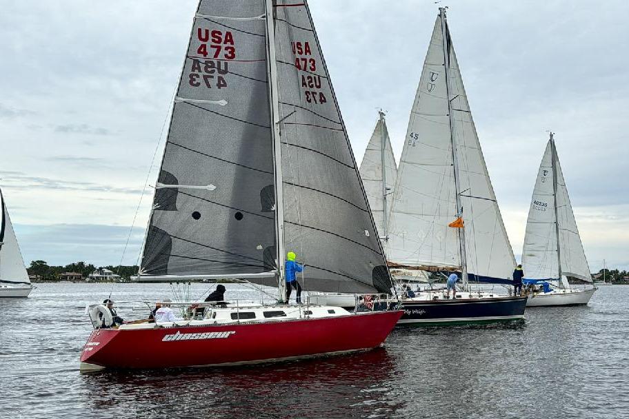 1977 Peterson 34 Sloop