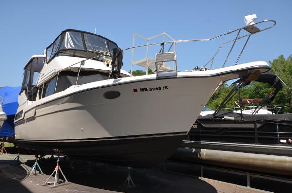 1991 Carver 33 Aft Cabin