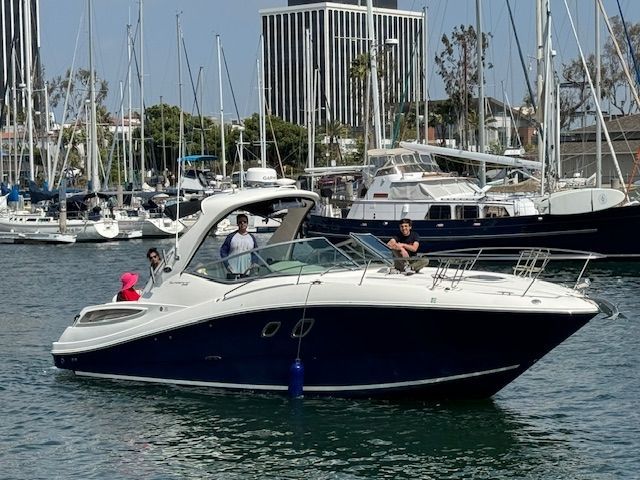 2011 Sea Ray 330 Sundancer