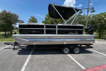 2026 Sun Tracker Party Barge 20 DLX