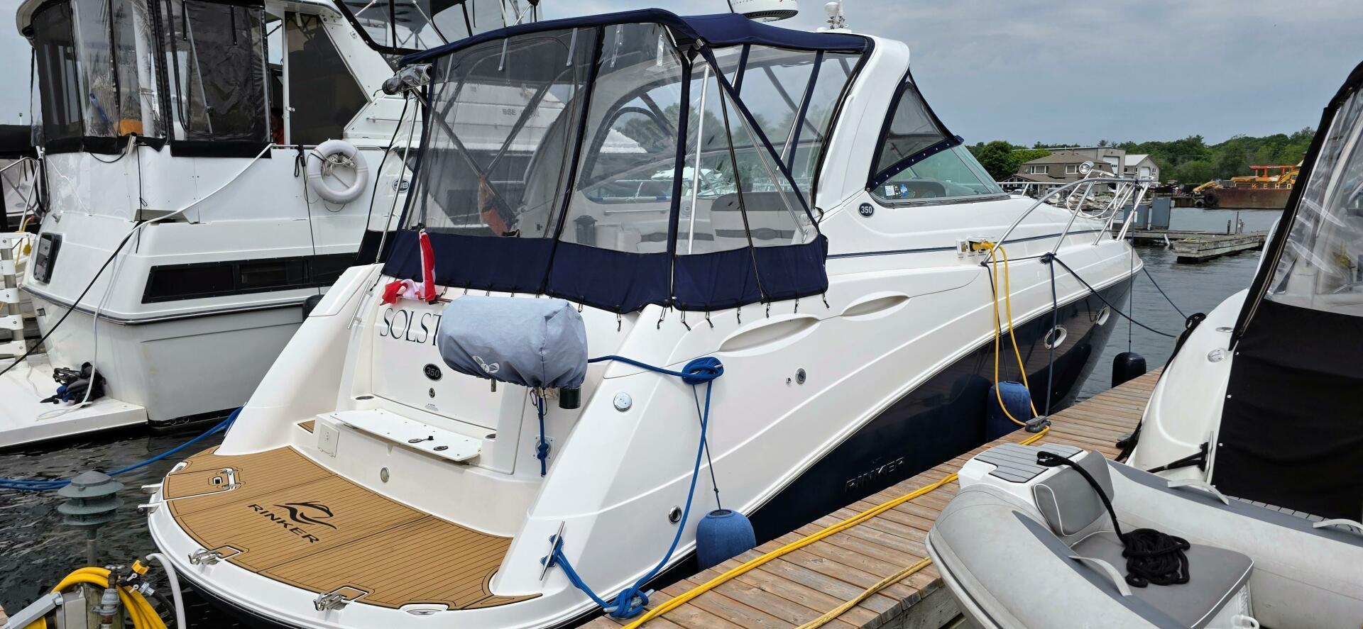 Rinker 350 Express Cruiser