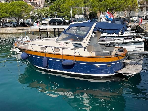 2001 Apreamare 75 cabin